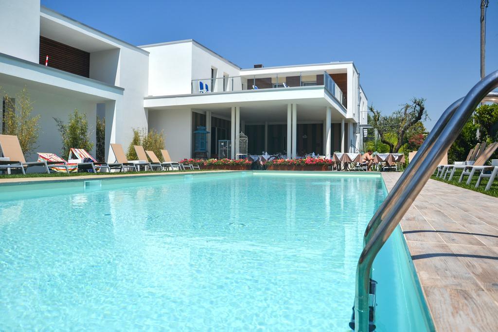 Hotel Maximilian Bardolino Esterno foto