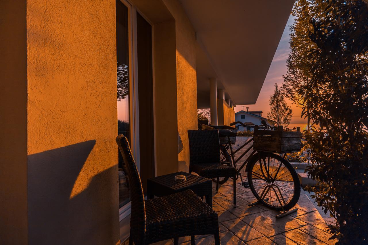 Hotel Maximilian Bardolino Esterno foto